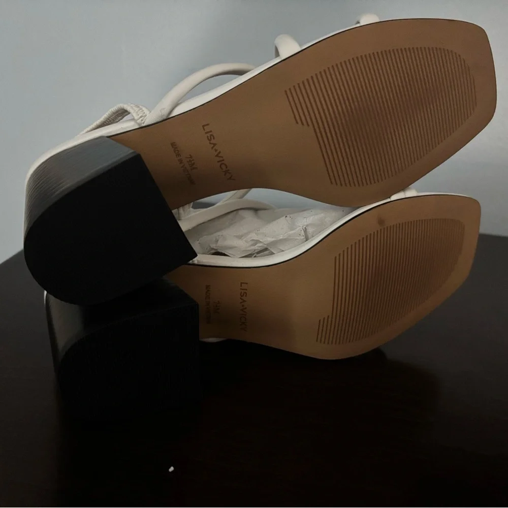 Lisa Vicky ILLUME-V White Sheep Nappa Block Heel Sandals - Size 7.5 M NIB